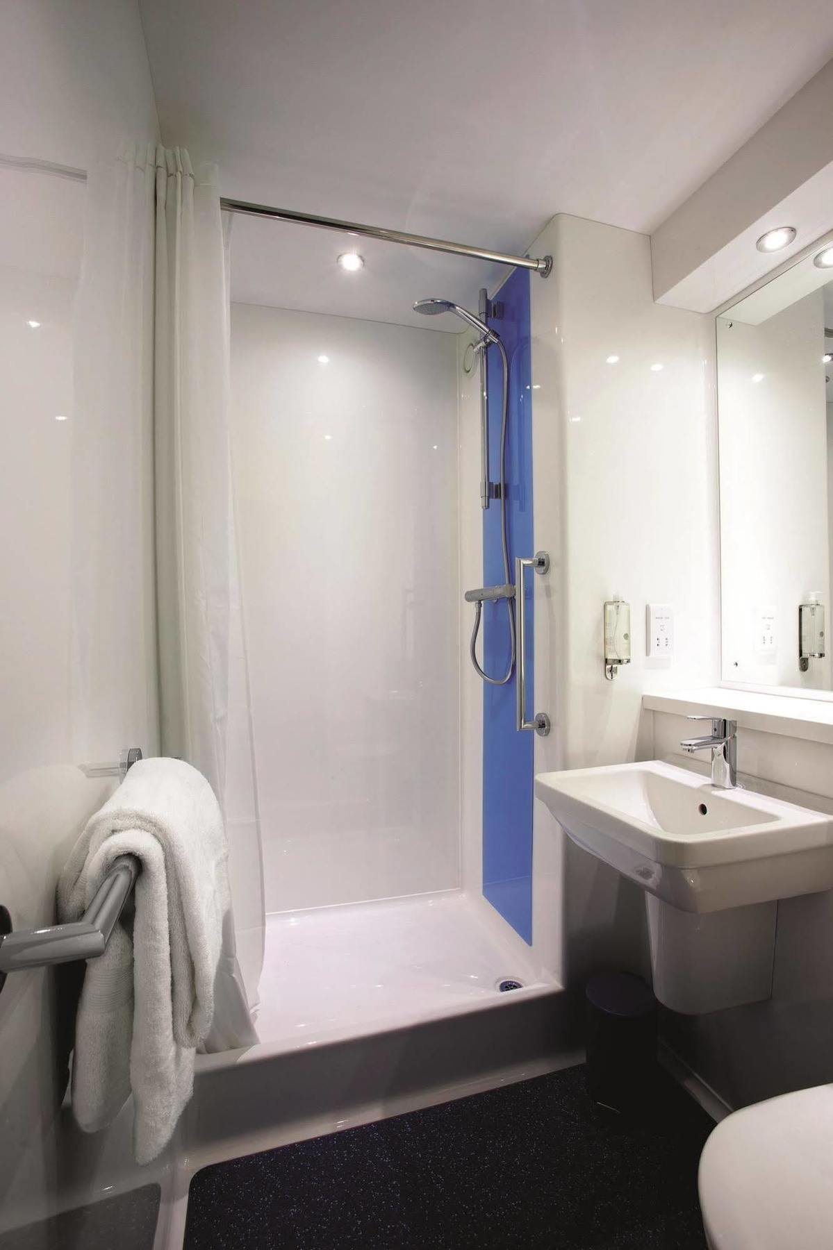 Travelodge London Woolwich Eksteriør billede