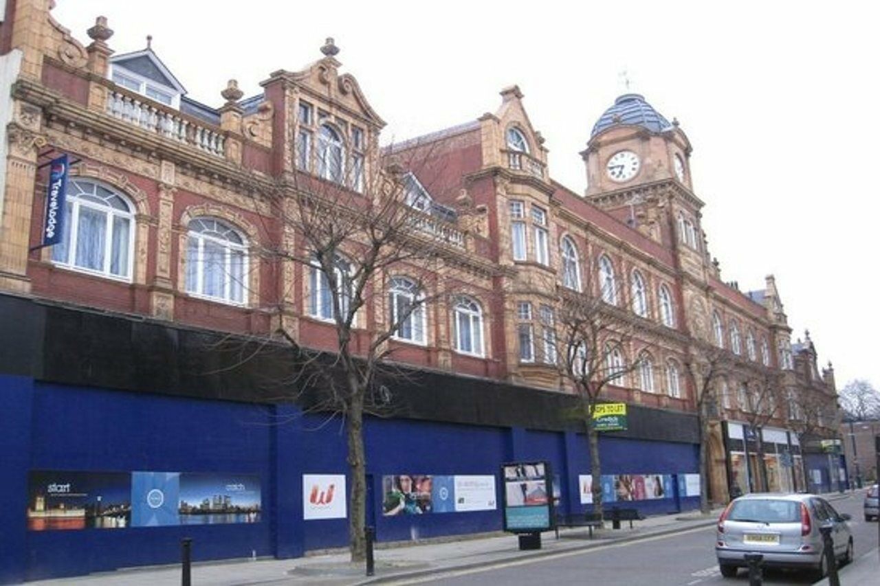 Travelodge London Woolwich Eksteriør billede